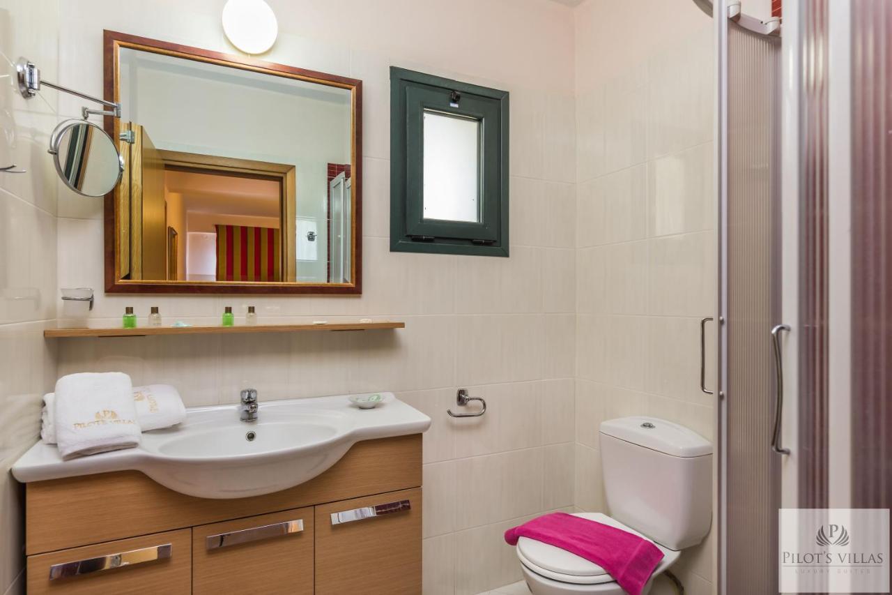 Pilot'S Villas Luxury Suites Hersonissos  Exterior foto