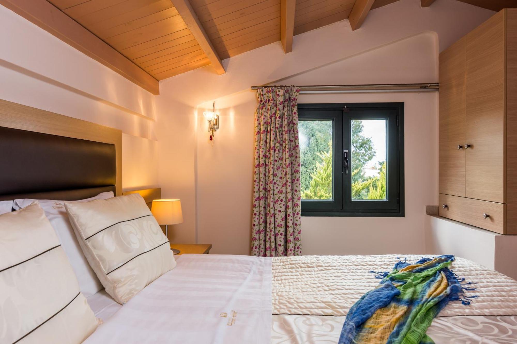 Pilot'S Villas Luxury Suites Hersonissos  Exterior foto
